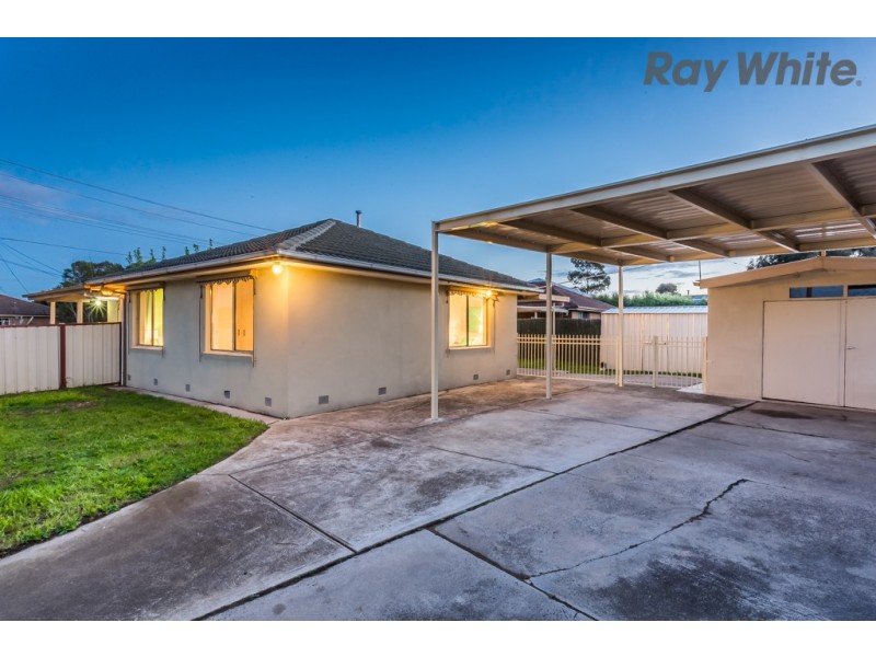 13 Calverton Road, Kealba VIC 3021