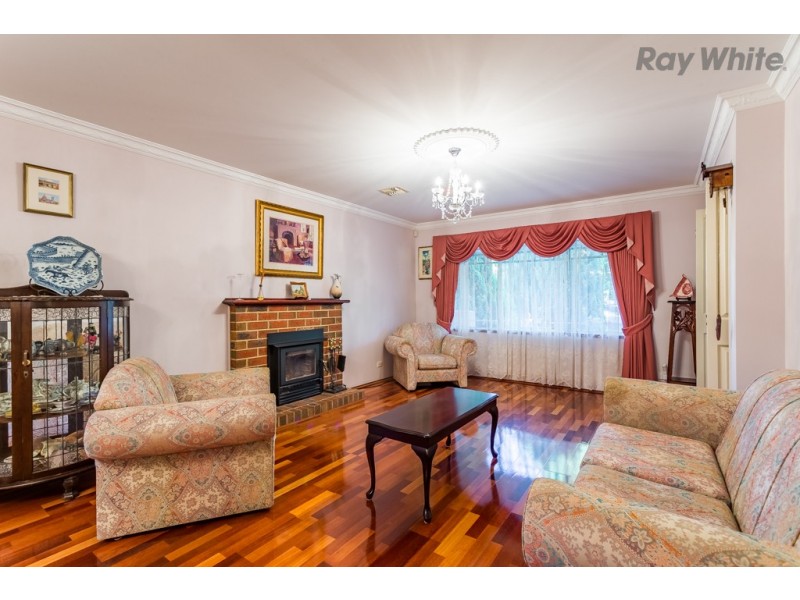 17 Queens Parade, Hillside VIC 3037