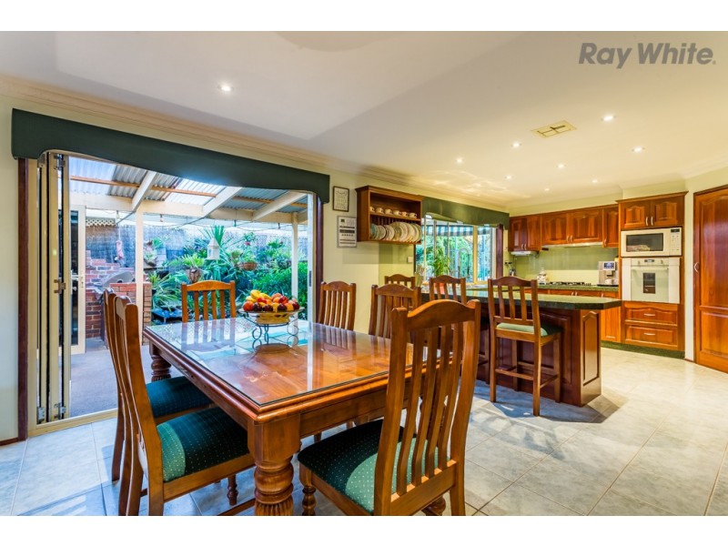 17 Queens Parade, Hillside VIC 3037