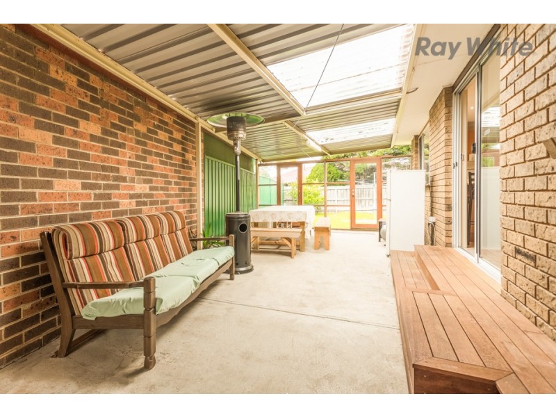 40 Aldergate Cres, Kings Park VIC 3021