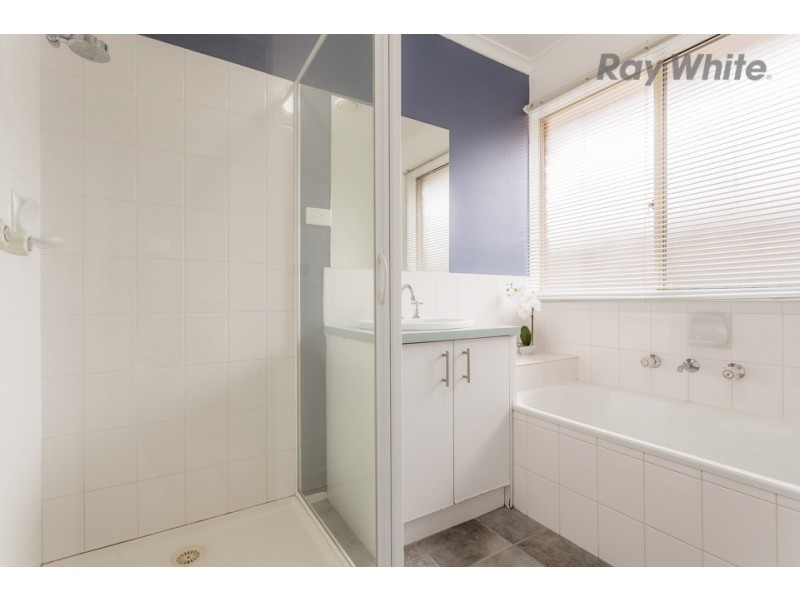 60 Verona Drive, Taylors Lakes VIC 3038