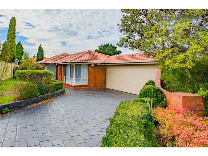 14 Burton Close, Keilor Downs VIC 3038