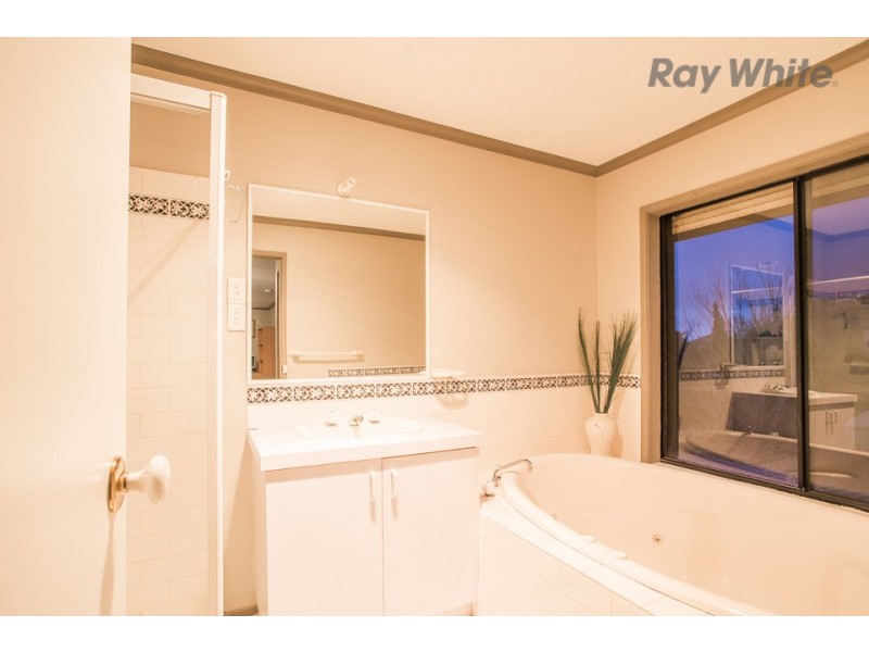 96 Delbridge Drive, Sydenham VIC 3037