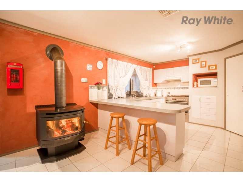 96 Delbridge Drive, Sydenham VIC 3037