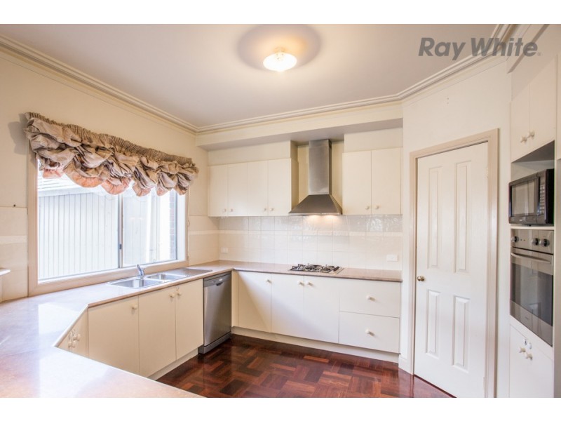 21 Broadhurst Way, Caroline Springs VIC 3023