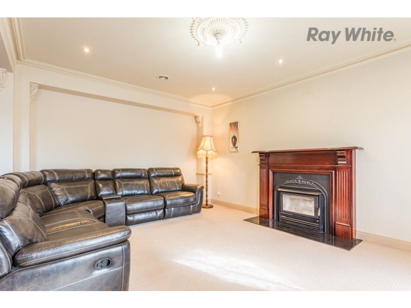 21 Broadhurst Way, Caroline Springs VIC 3023