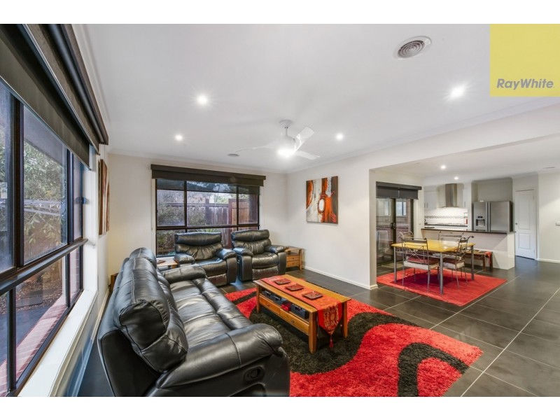 25 Hobart Way, Taylors Hill VIC 3037