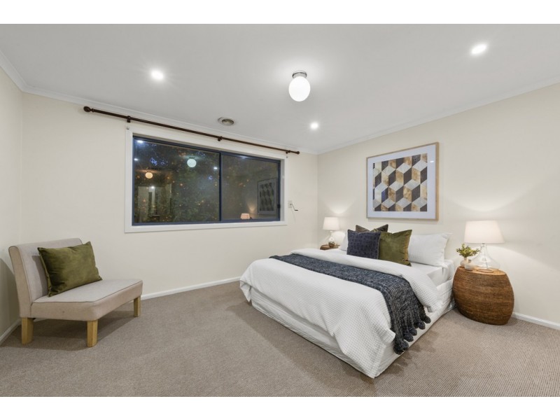 18 Counihan Avenue, Caroline Springs VIC 3023