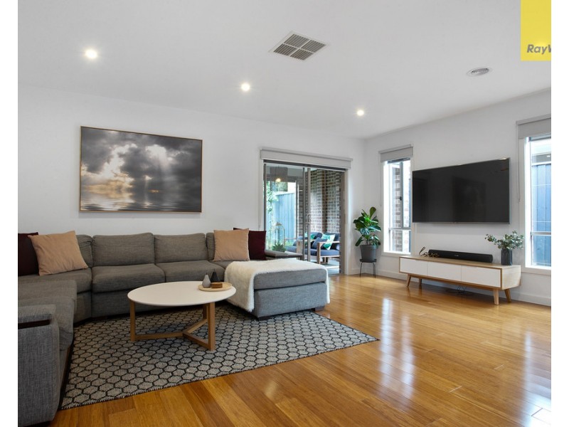 5 Tasman court, Taylors Hill VIC 3037