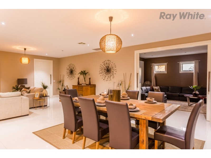 25 Banchory Ave, Hillside VIC 3037