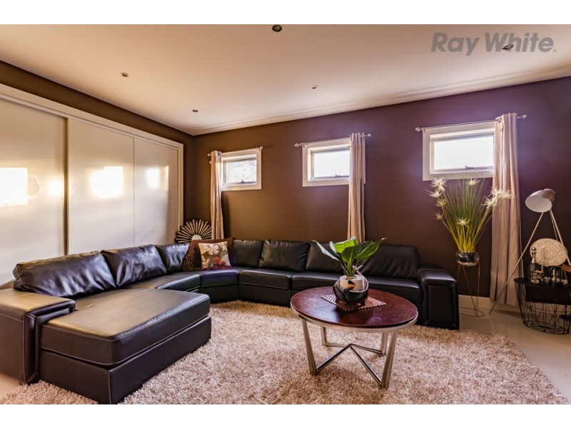 25 Banchory Ave, Hillside VIC 3037