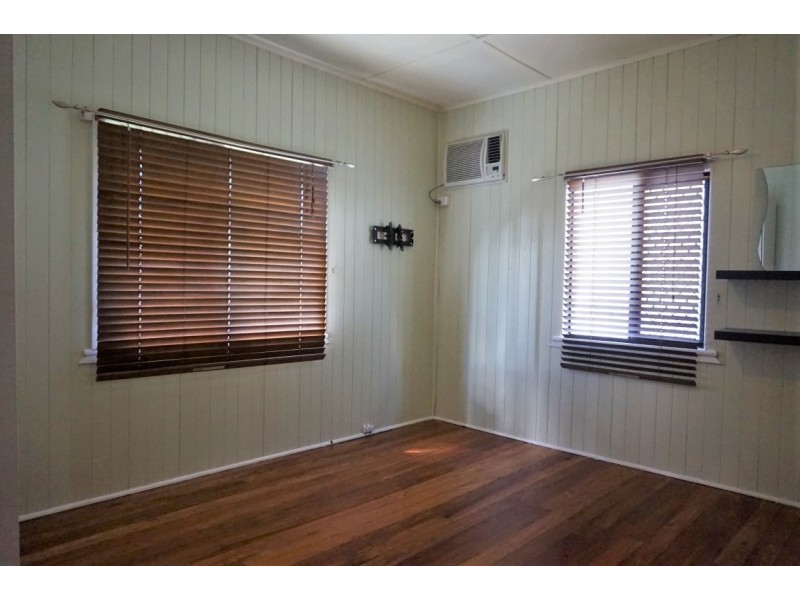 4 Ernest Street, North Mackay QLD 4740