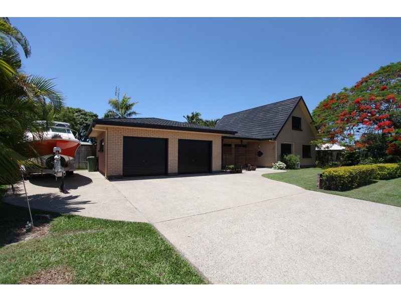 17 Churchill Avenue, Ooralea QLD 4740
