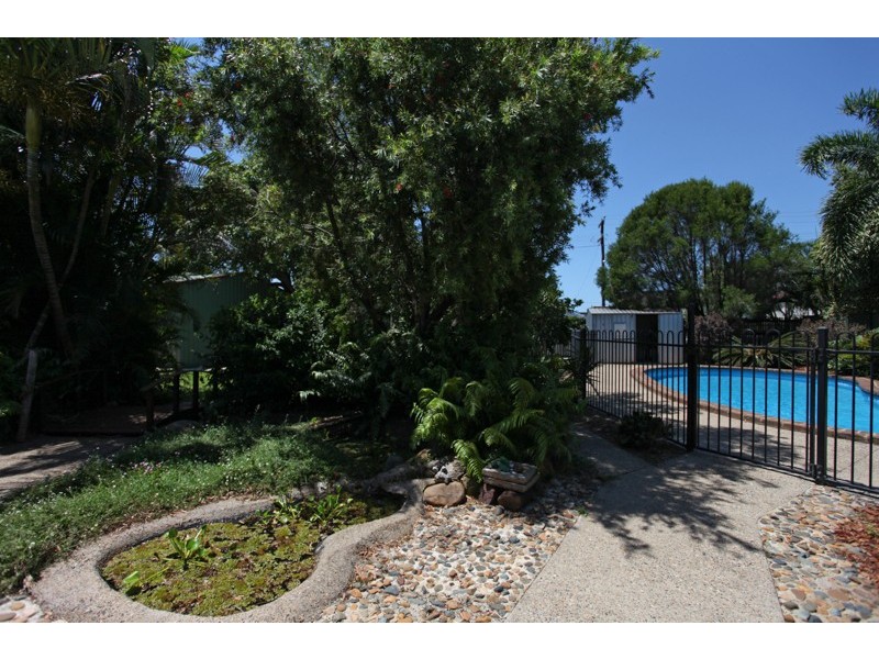 17 Churchill Avenue, Ooralea QLD 4740