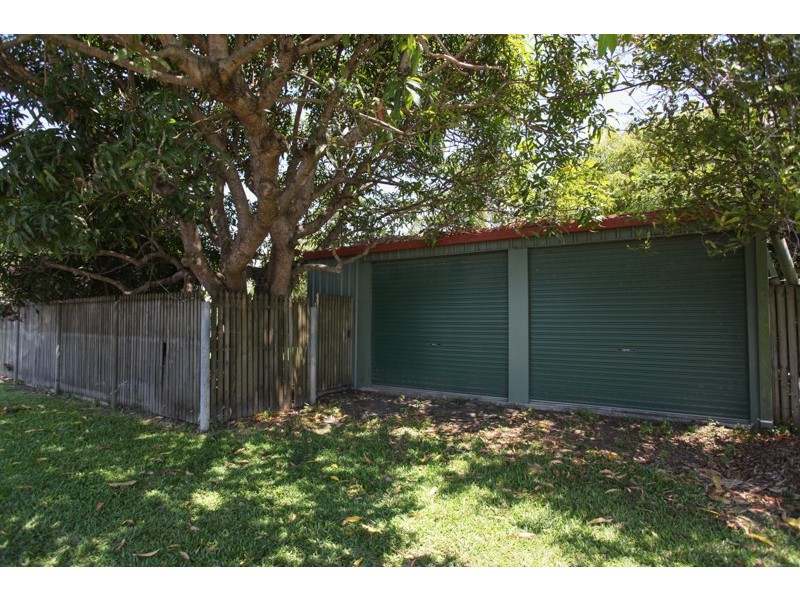 17 Churchill Avenue, Ooralea QLD 4740