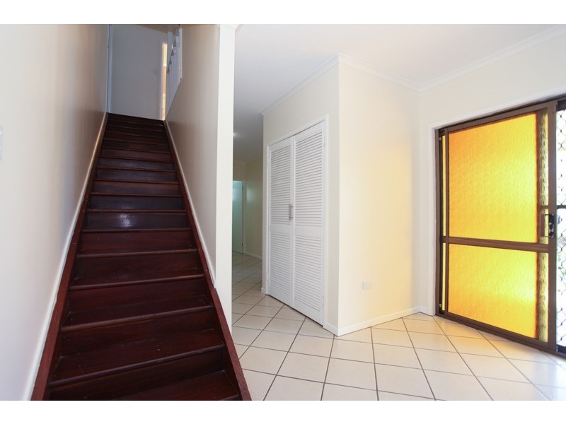 17 Churchill Avenue, Ooralea QLD 4740