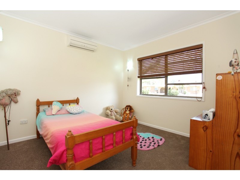 17 Churchill Avenue, Ooralea QLD 4740