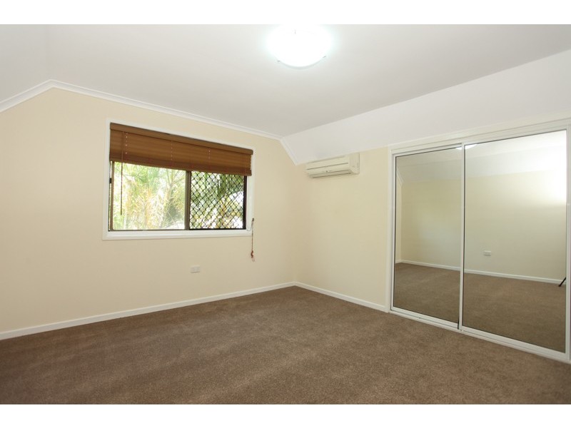 17 Churchill Avenue, Ooralea QLD 4740