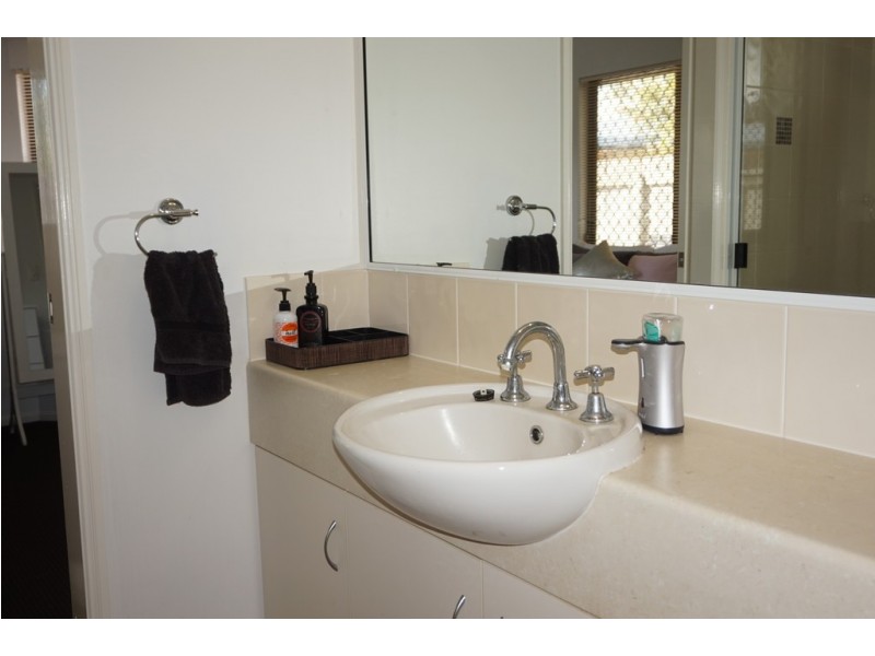 Unit 8/15 Perkins Street, North Mackay QLD 4740