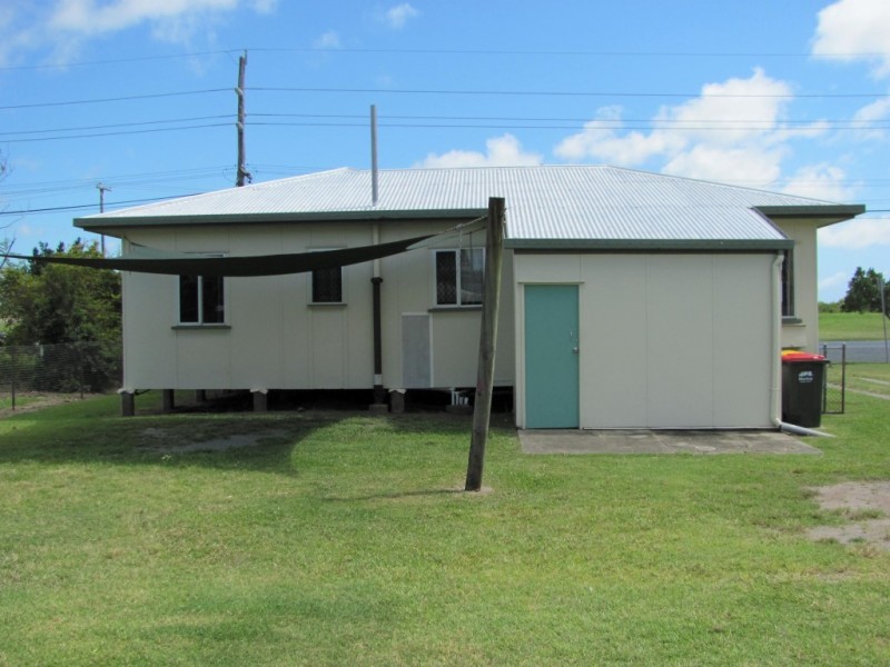 389 Shakespeare Street, West Mackay QLD 4740