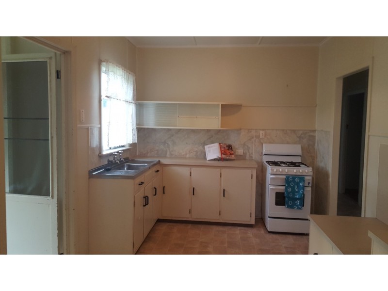 389 Shakespeare Street, West Mackay QLD 4740