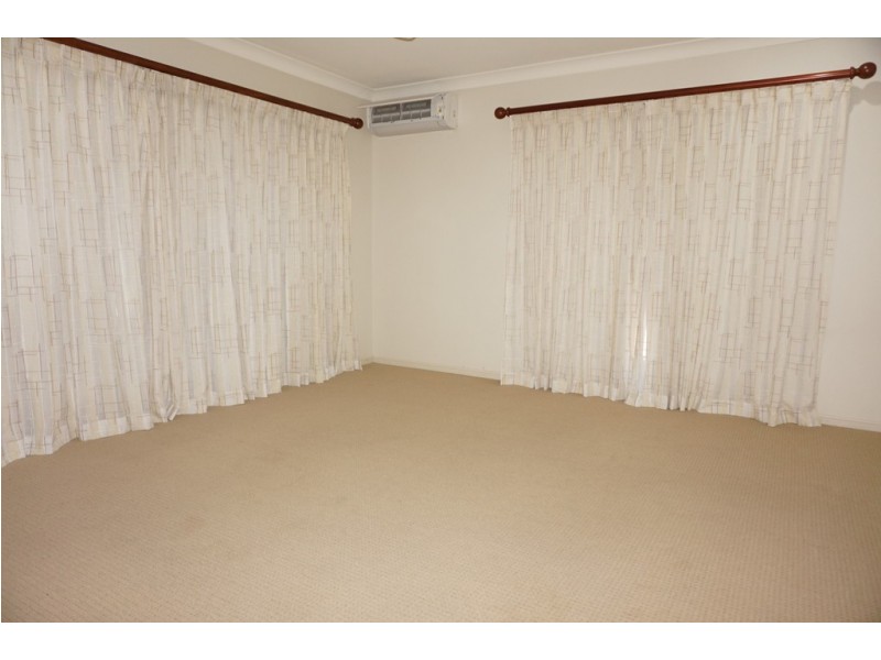 76 Wheeler Drive, Glenella QLD 4740