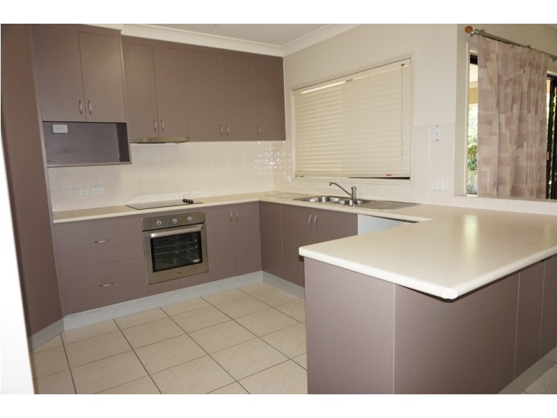 76 Wheeler Drive, Glenella QLD 4740