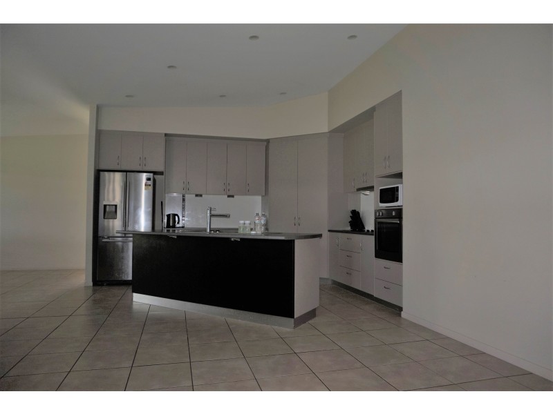 19 Aviland Drive, Seaforth QLD 4741