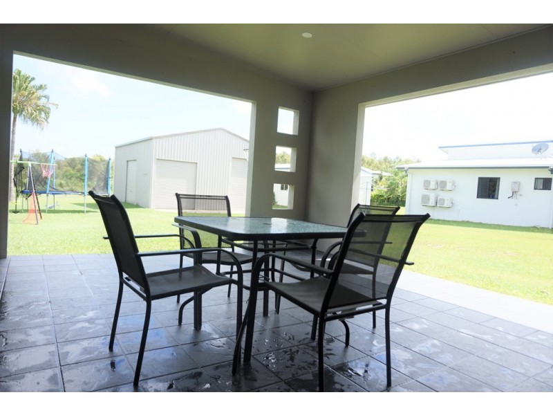 19 Aviland Drive, Seaforth QLD 4741