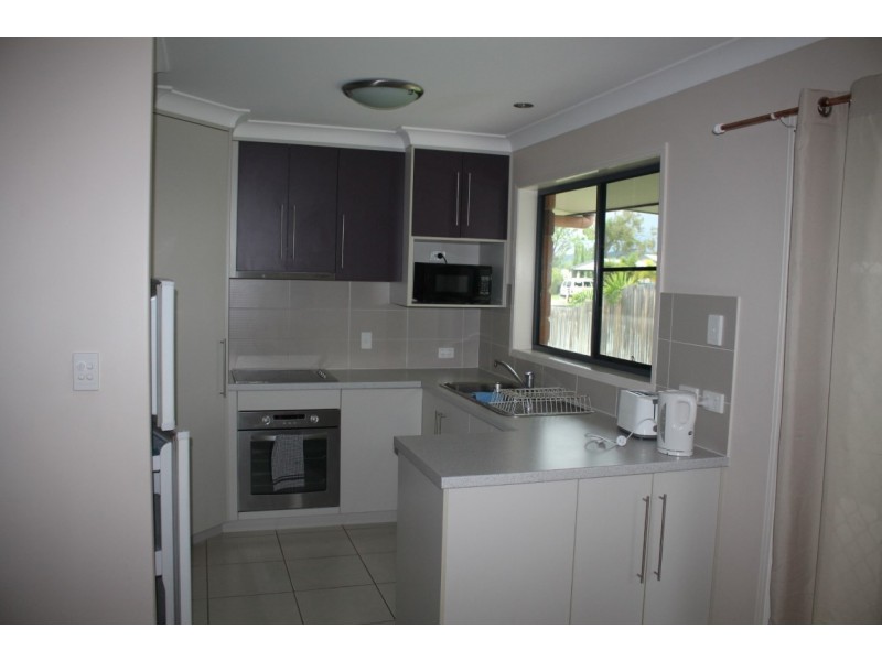 Unit 1/32 Cassia Court, Nebo QLD 4742