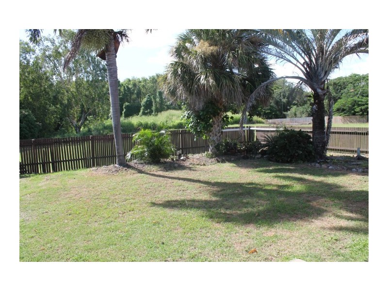 2/98A Andergrove Road, Andergrove QLD 4740