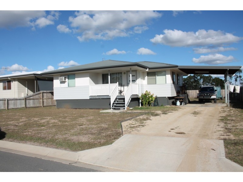 90 St Lawrence Street, Nebo QLD 4742