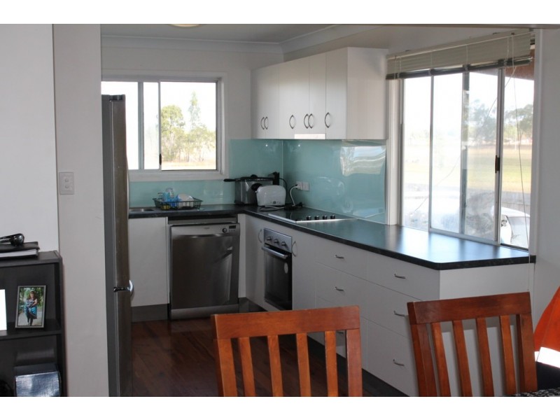 90 St Lawrence Street, Nebo QLD 4742