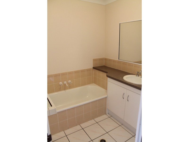 1/8 Meero Street, South Mackay QLD 4740