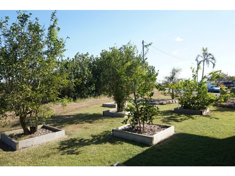 2 Carr Street, North Mackay QLD 4740