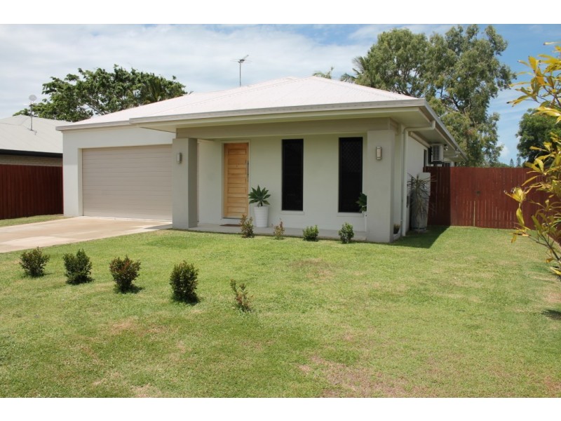 28 Schooner Avenue, Bucasia QLD 4750