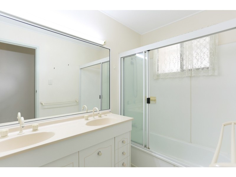 U2 10 Loudon Street, Mount Pleasant QLD 4740