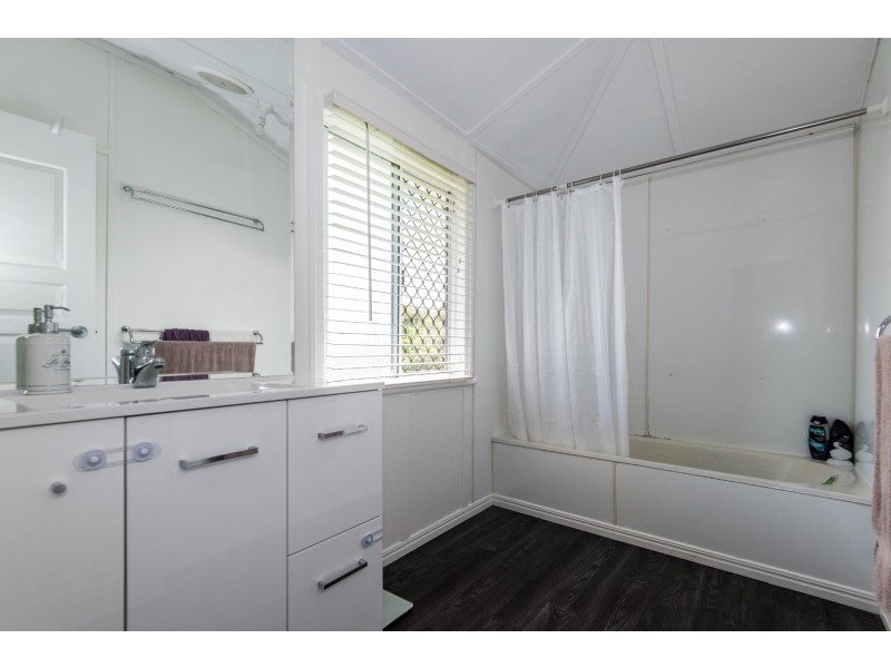 2 Queen Street, North Mackay QLD 4740