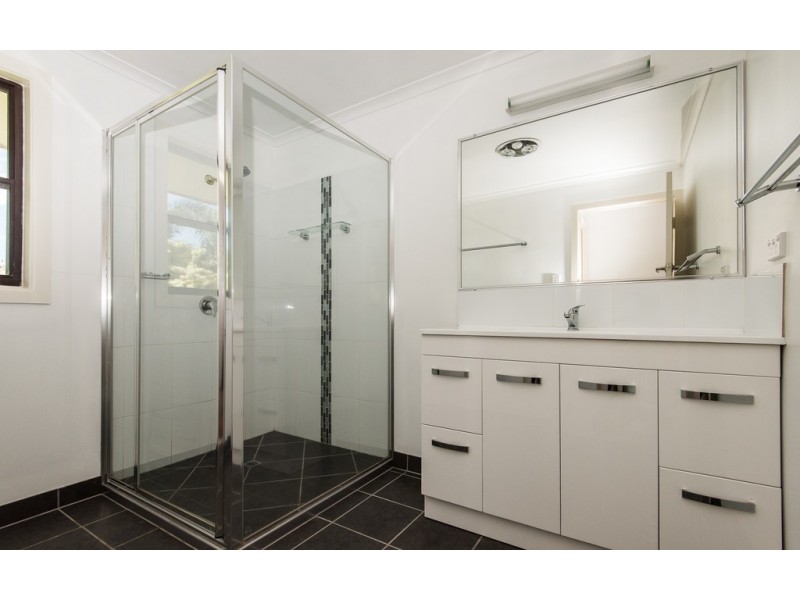 18 Cheribon Avenue, Mount Pleasant QLD 4740