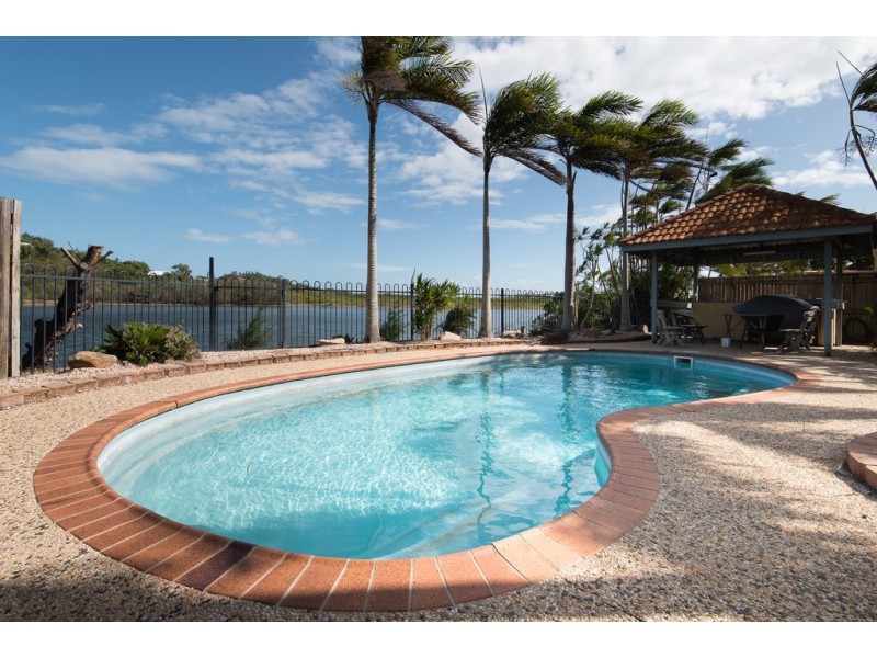 Unit 6 / 25 Beach Road, Dolphin Heads QLD 4740