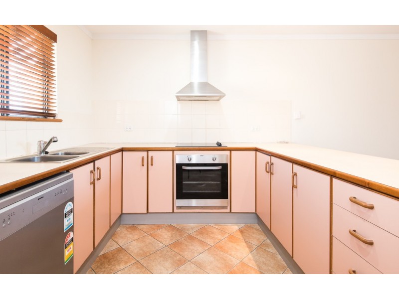 Unit 6 / 25 Beach Road, Dolphin Heads QLD 4740