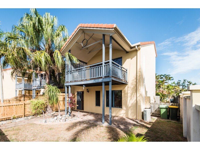 Unit 6 / 25 Beach Road, Dolphin Heads QLD 4740