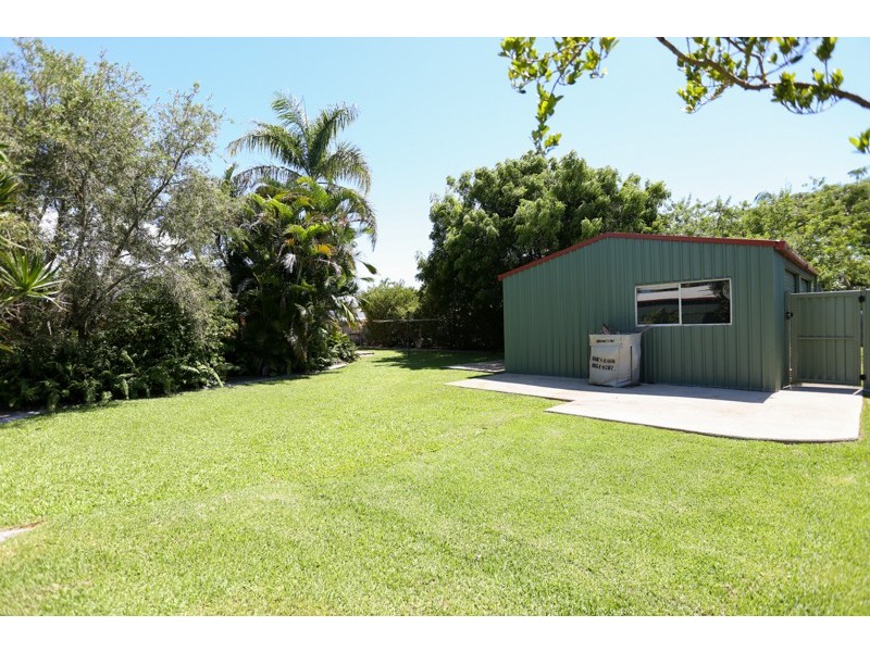 17 Churchill Avenue, Ooralea QLD 4740