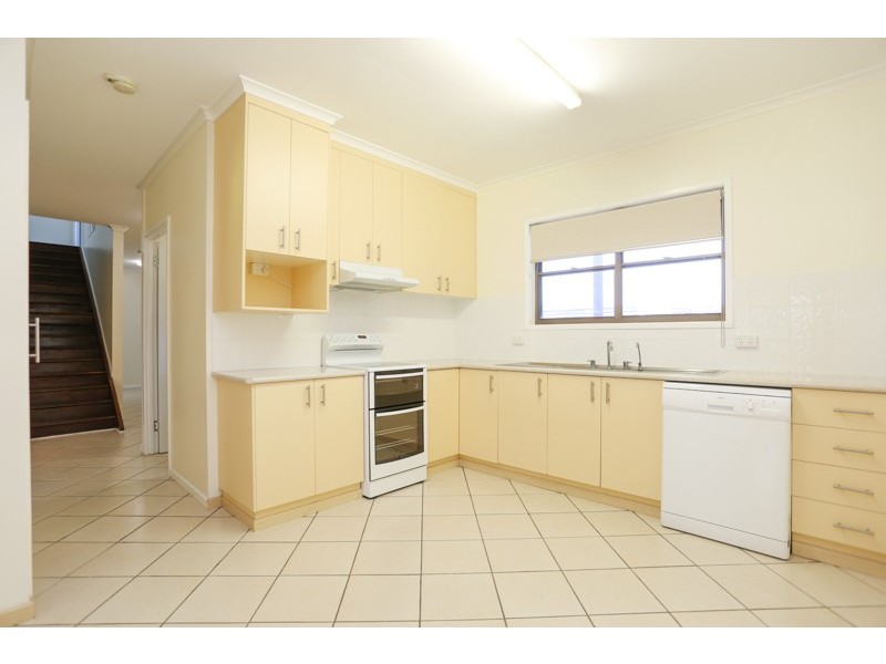 17 Churchill Avenue, Ooralea QLD 4740