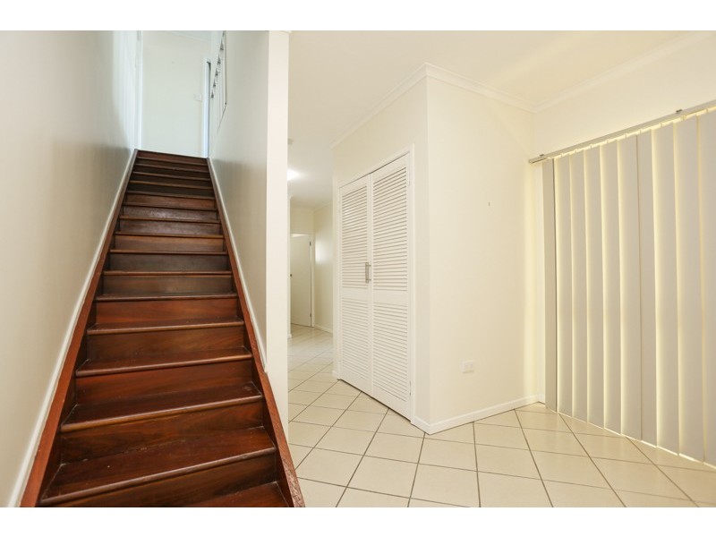 17 Churchill Avenue, Ooralea QLD 4740