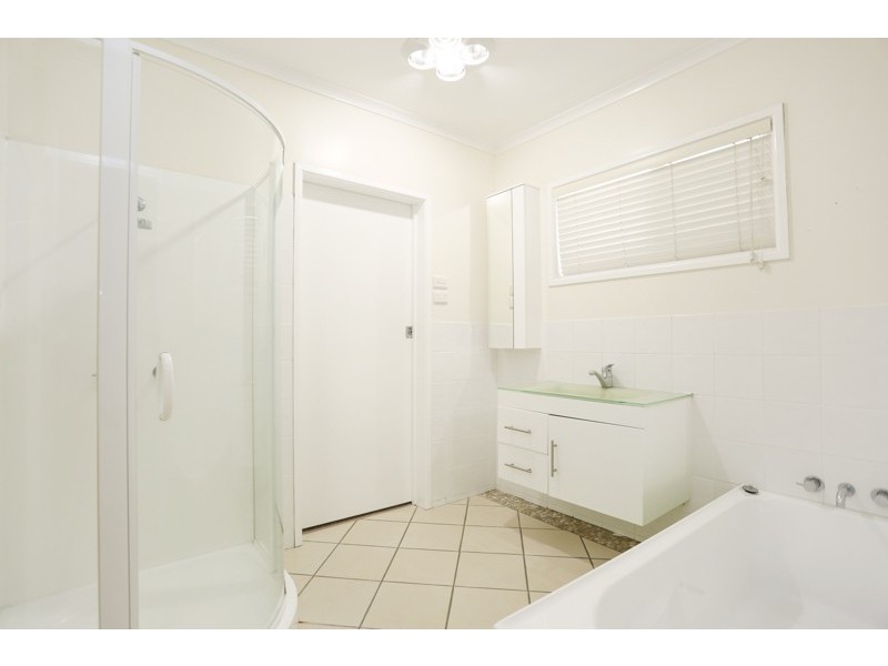 17 Churchill Avenue, Ooralea QLD 4740