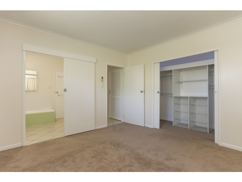 17 Churchill Avenue, Ooralea QLD 4740