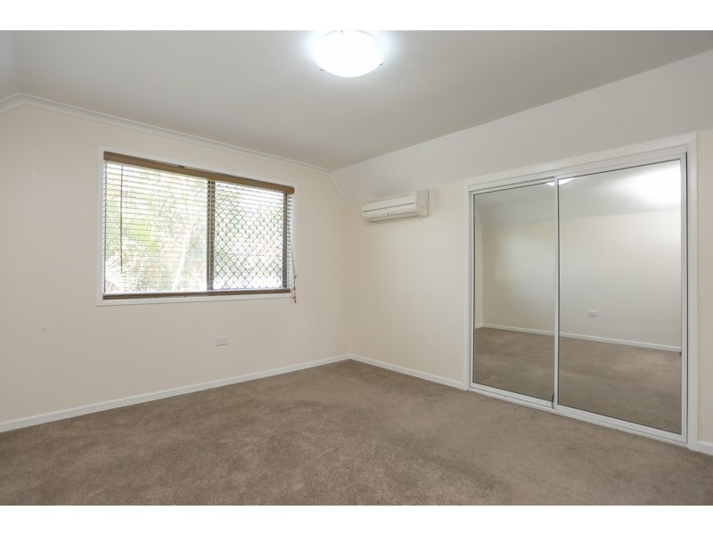 17 Churchill Avenue, Ooralea QLD 4740