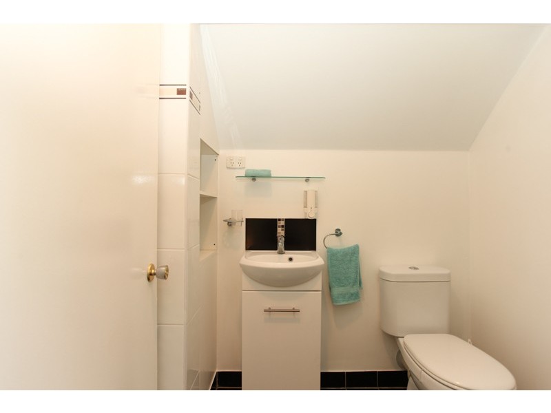 17 Churchill Avenue, Ooralea QLD 4740