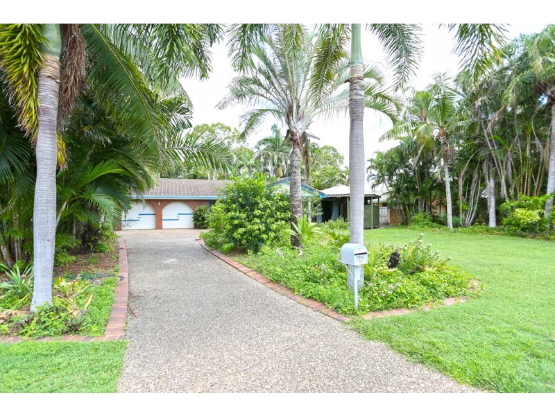 8 Sunset Beach Court, Shoal Point QLD 4750